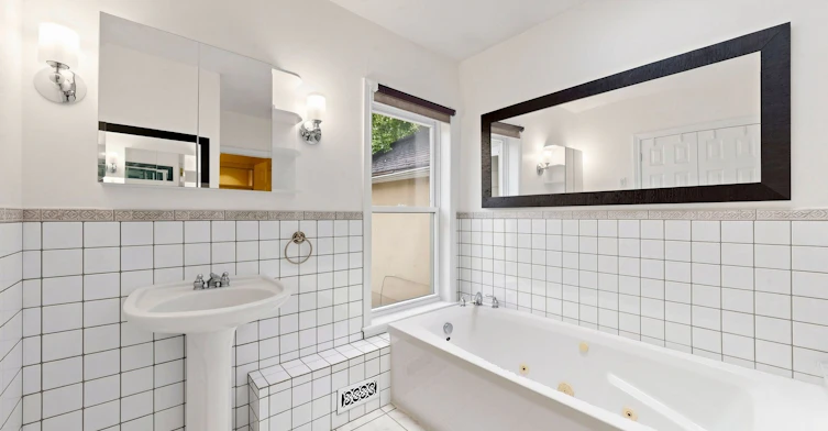 Main & Upper-68 Macpherson Avenue, Toronto, ON, M5R 1W8 - 24