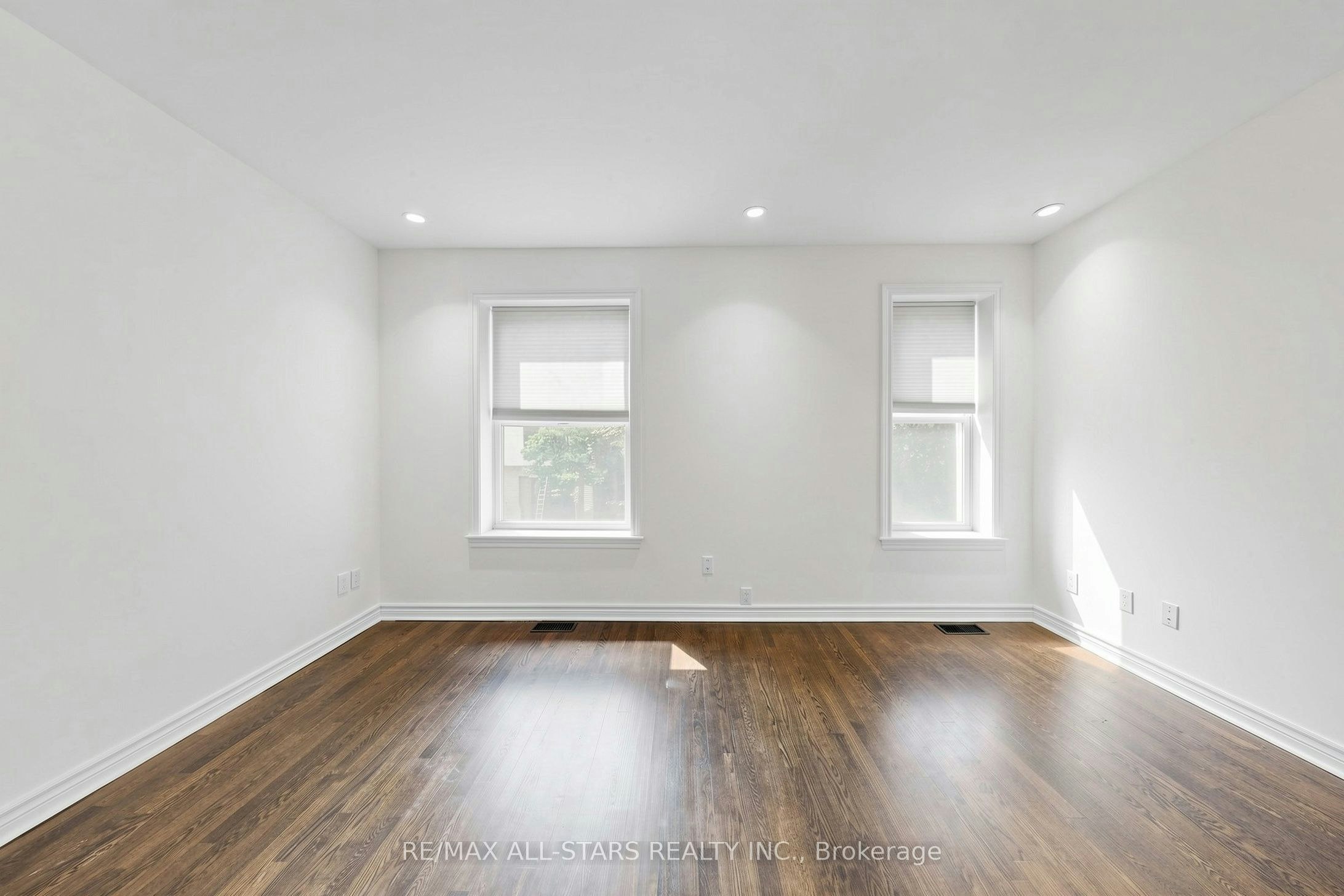 Main & Upper-68 Macpherson Avenue, Toronto, ON, M5R 1W8 - 18