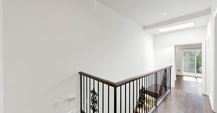 Main & Upper-68 Macpherson Avenue, Toronto, ON, M5R 1W8 - 17