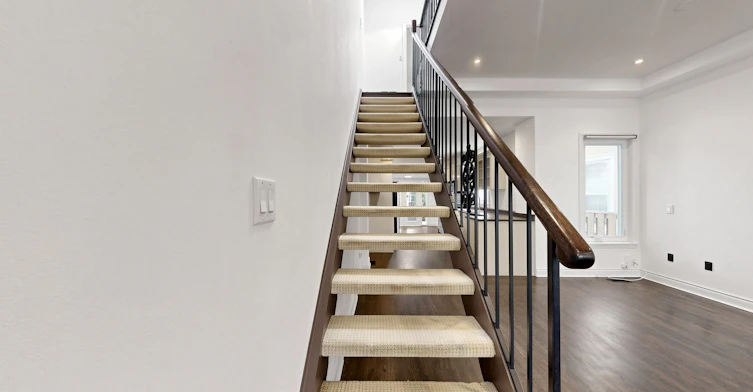Main & Upper-68 Macpherson Avenue, Toronto, ON, M5R 1W8 - 14