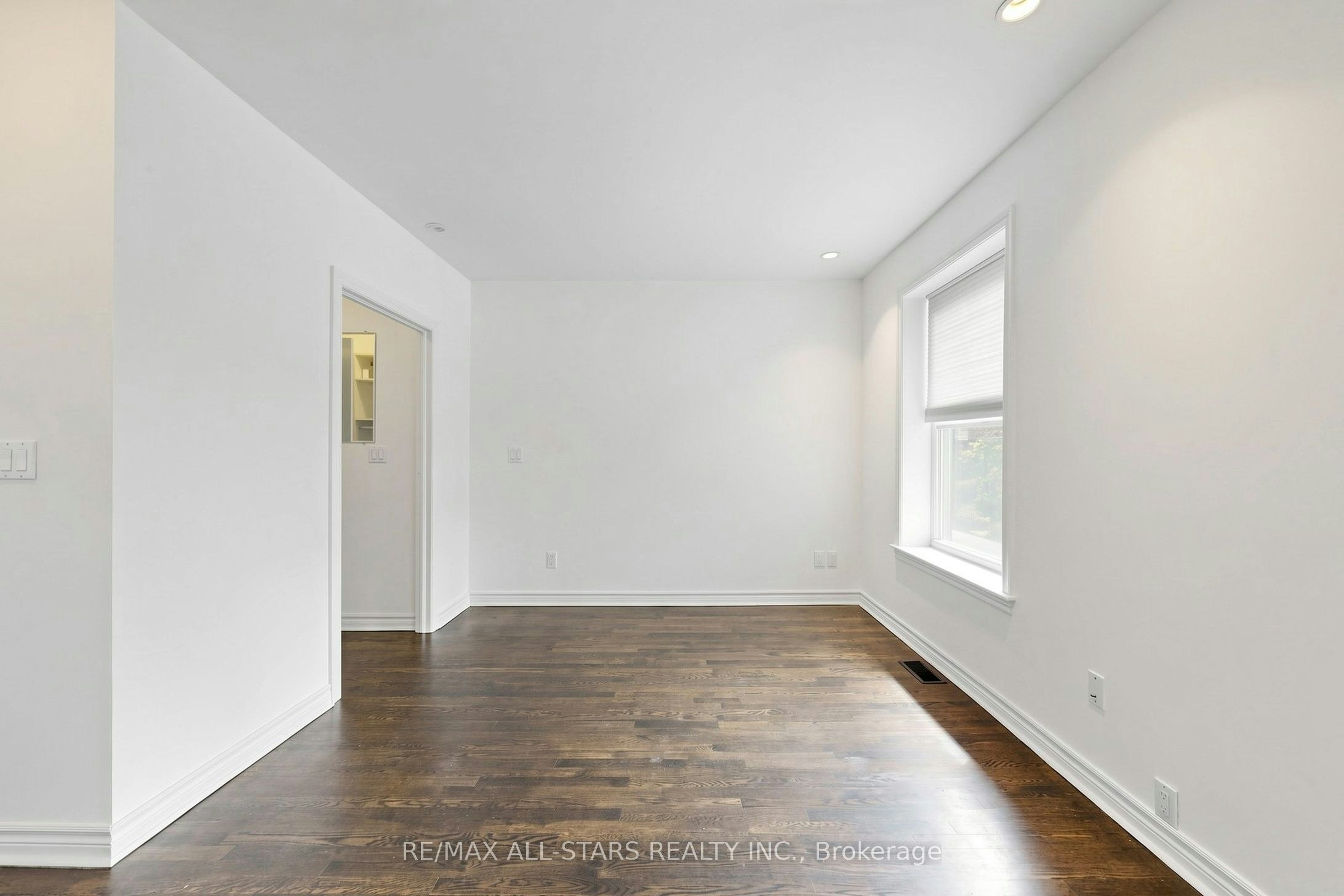 Main & Upper-68 Macpherson Avenue, Toronto, ON, M5R 1W8 - 22