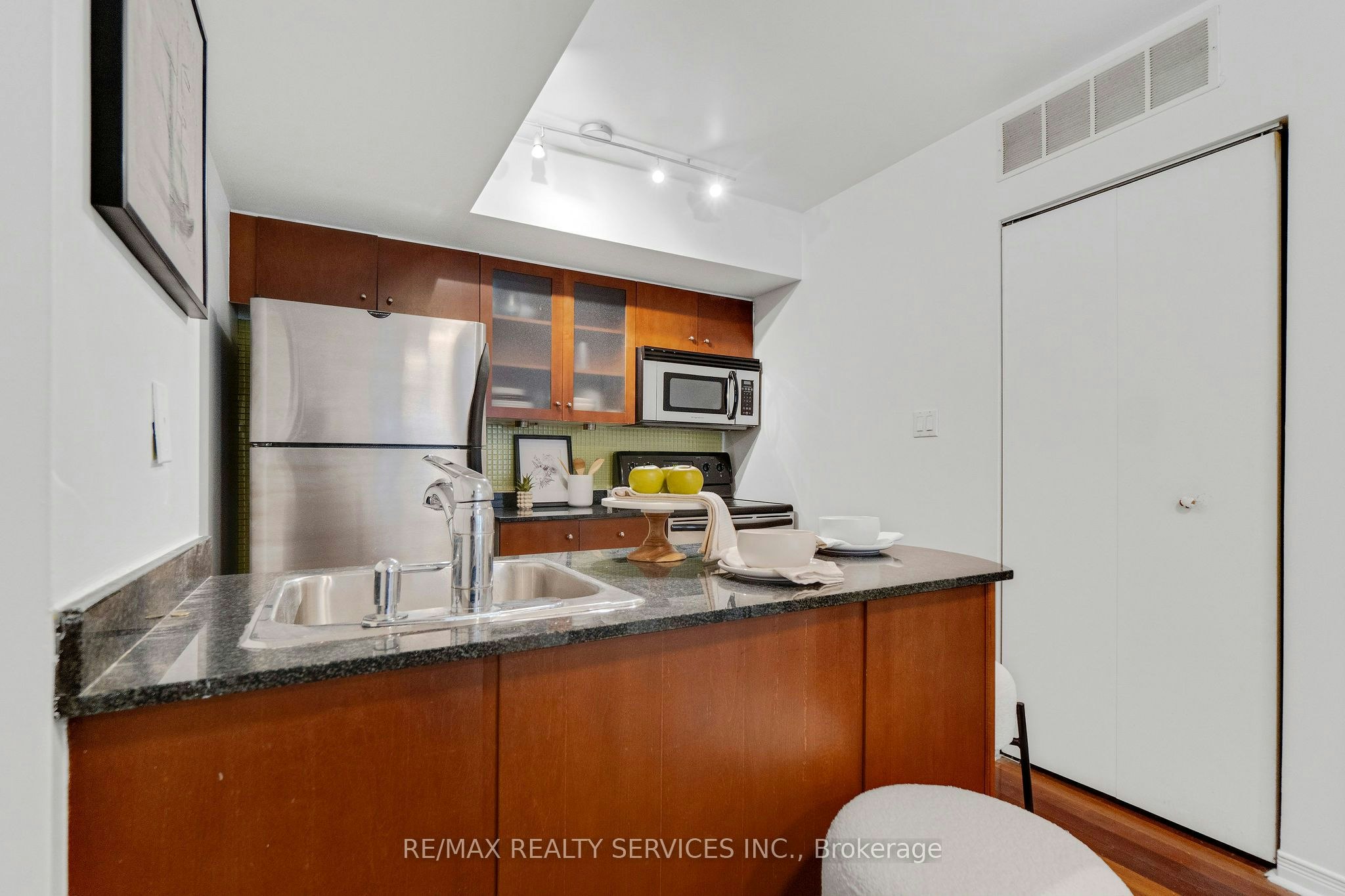 632-38 Western Battery Road, Toronto, ON, M6K 3N9 - 7