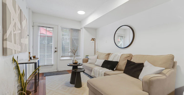 632-38 Western Battery Road, Toronto, ON, M6K 3N9 - 4