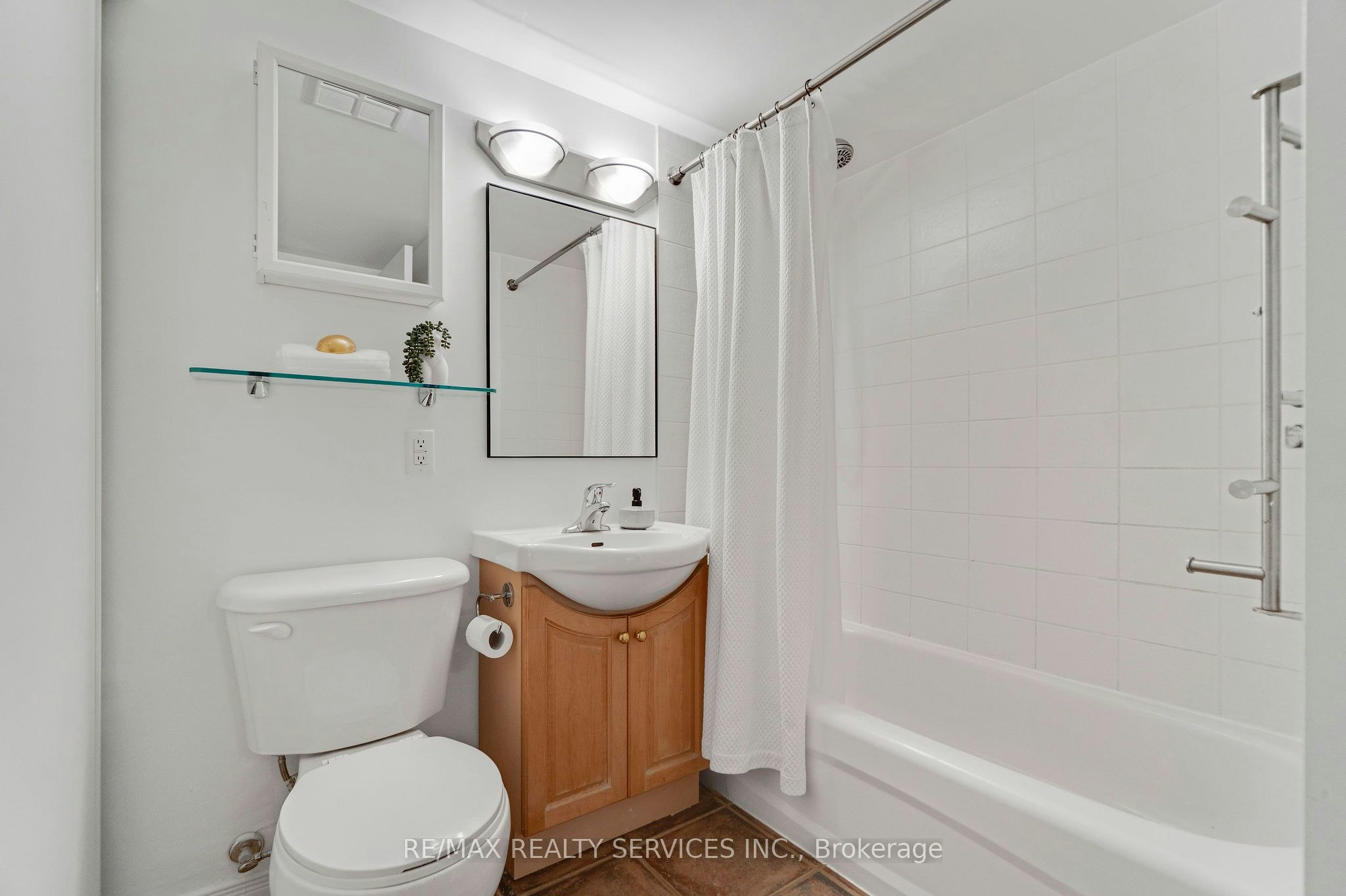 632-38 Western Battery Road, Toronto, ON, M6K 3N9 - 14