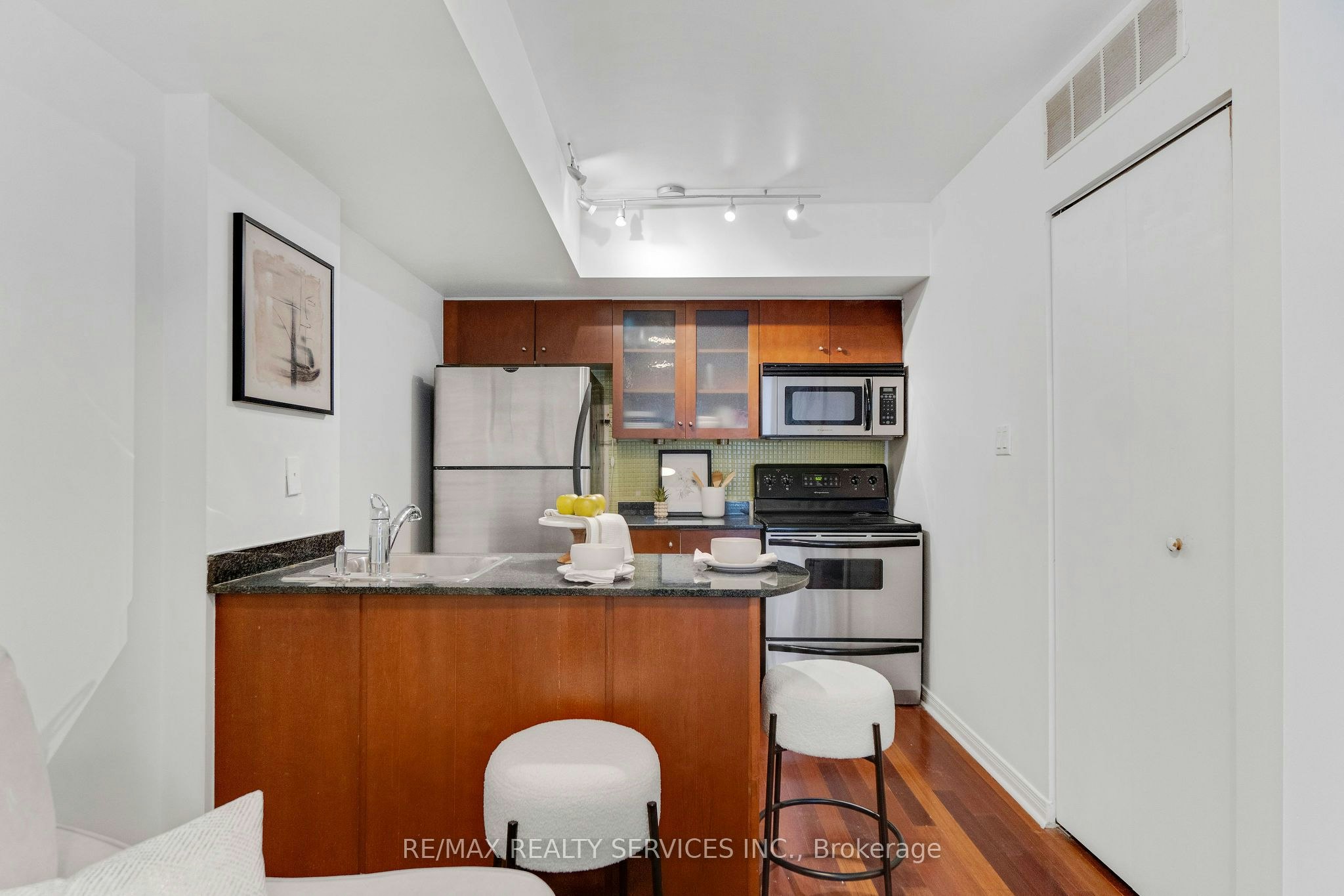 632-38 Western Battery Road, Toronto, ON, M6K 3N9 - 6