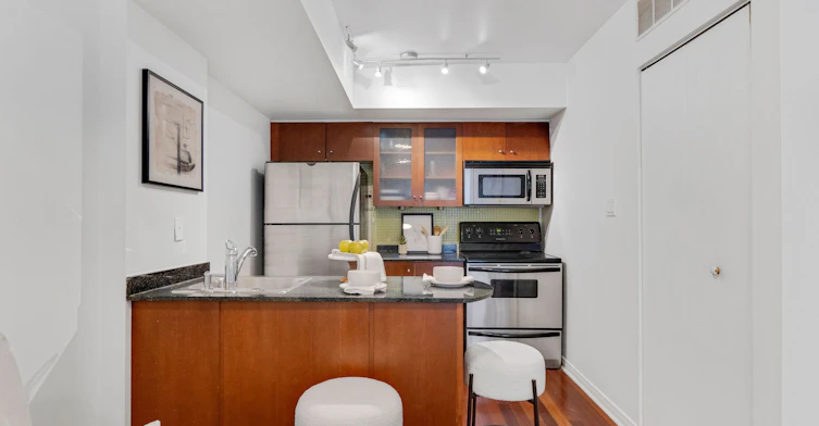 632-38 Western Battery Road, Toronto, ON, M6K 3N9 - 6