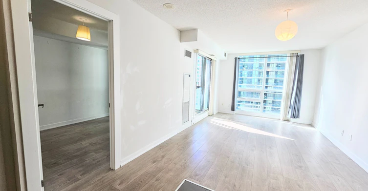 1709-12 Yonge Street, Toronto, ON, M5E 1R4 - 3