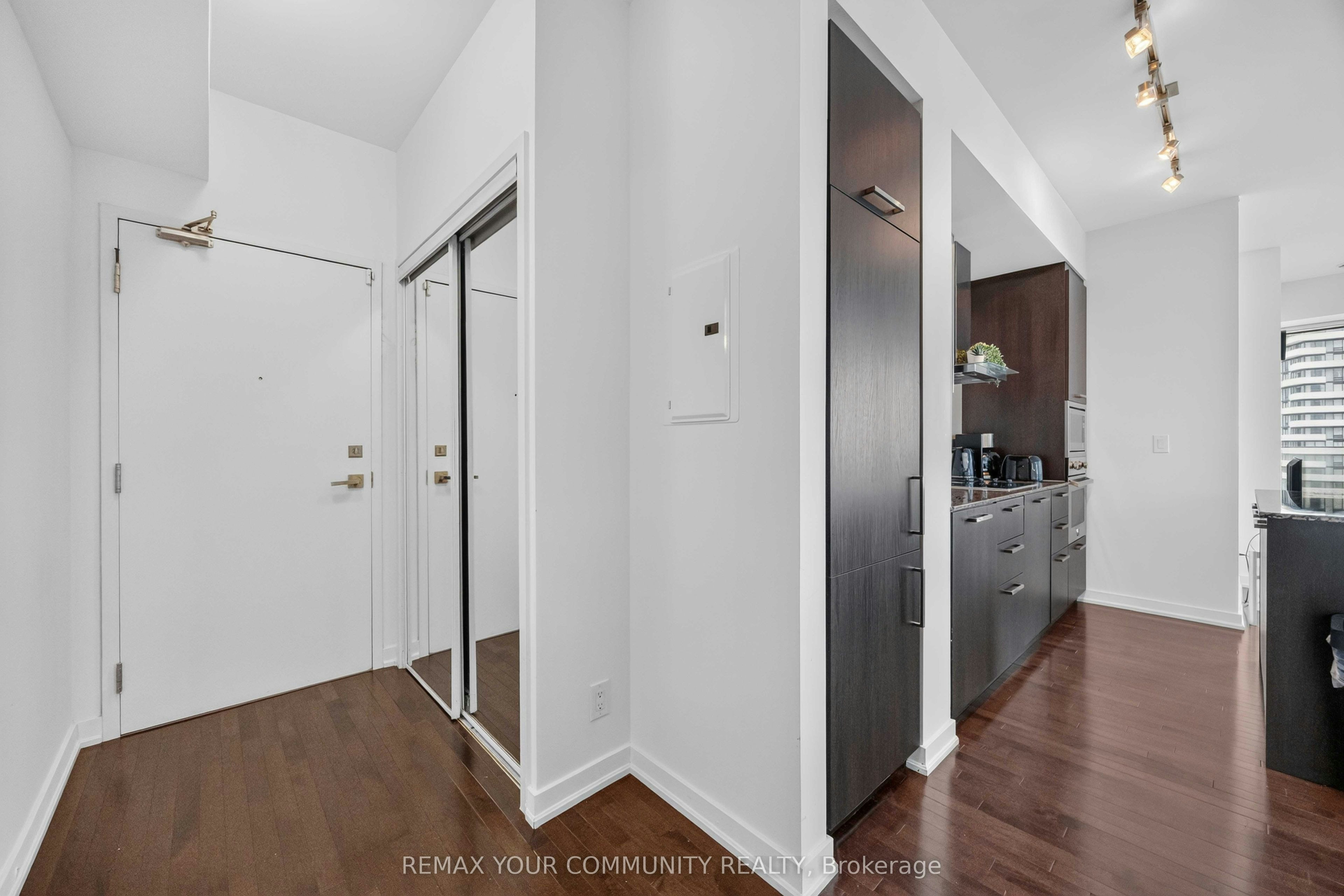 5102-12 York Street S, Toronto, ON, M5J 2Z2 - 7