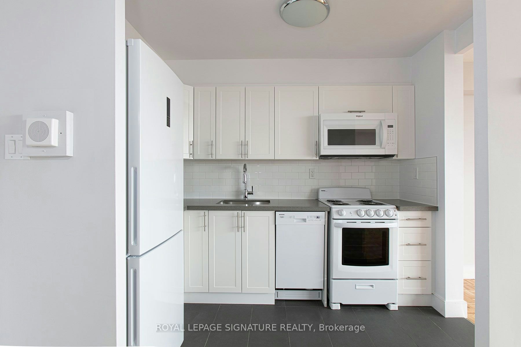 815-666 Spadina Avenue, Toronto, ON, M5S 2H8 - 2
