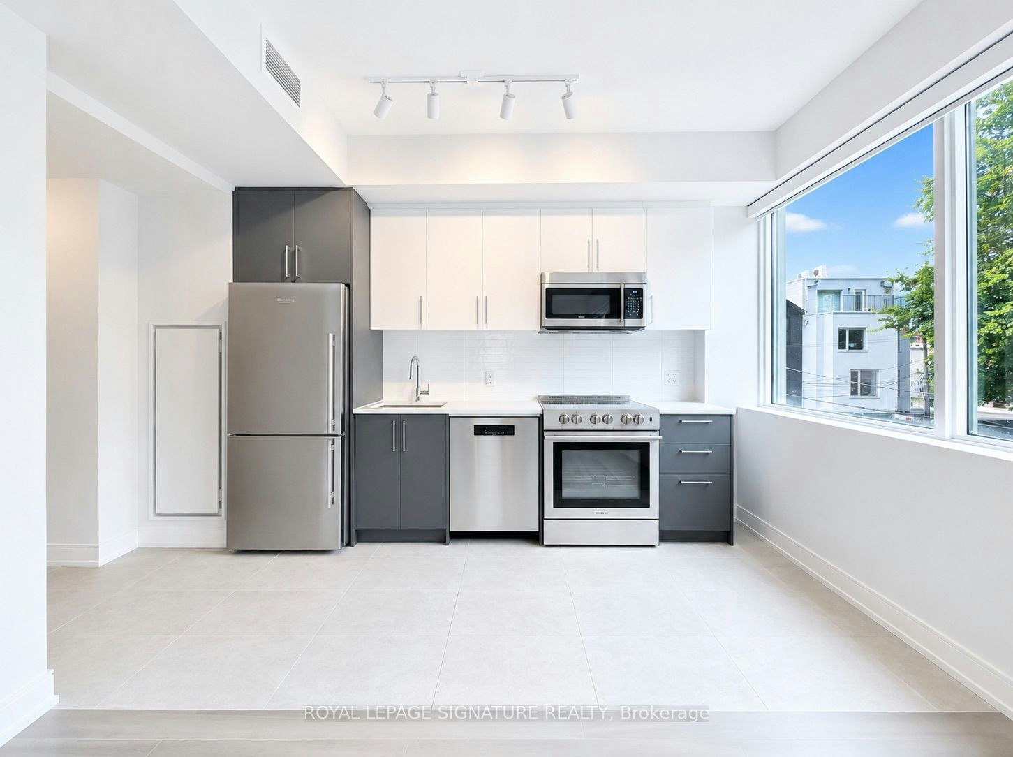 204-664 Spadina Avenue, Toronto, ON, M5S 0G4 - 5