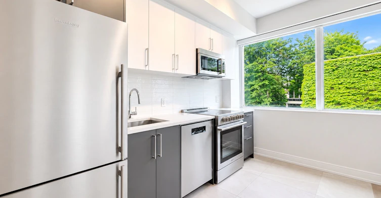 204-664 Spadina Avenue, Toronto, ON, M5S 0G4 - 13