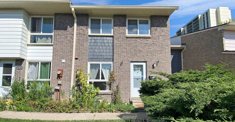 123 Rock Fern Way, Toronto, ON, M2J 4N3 - 4