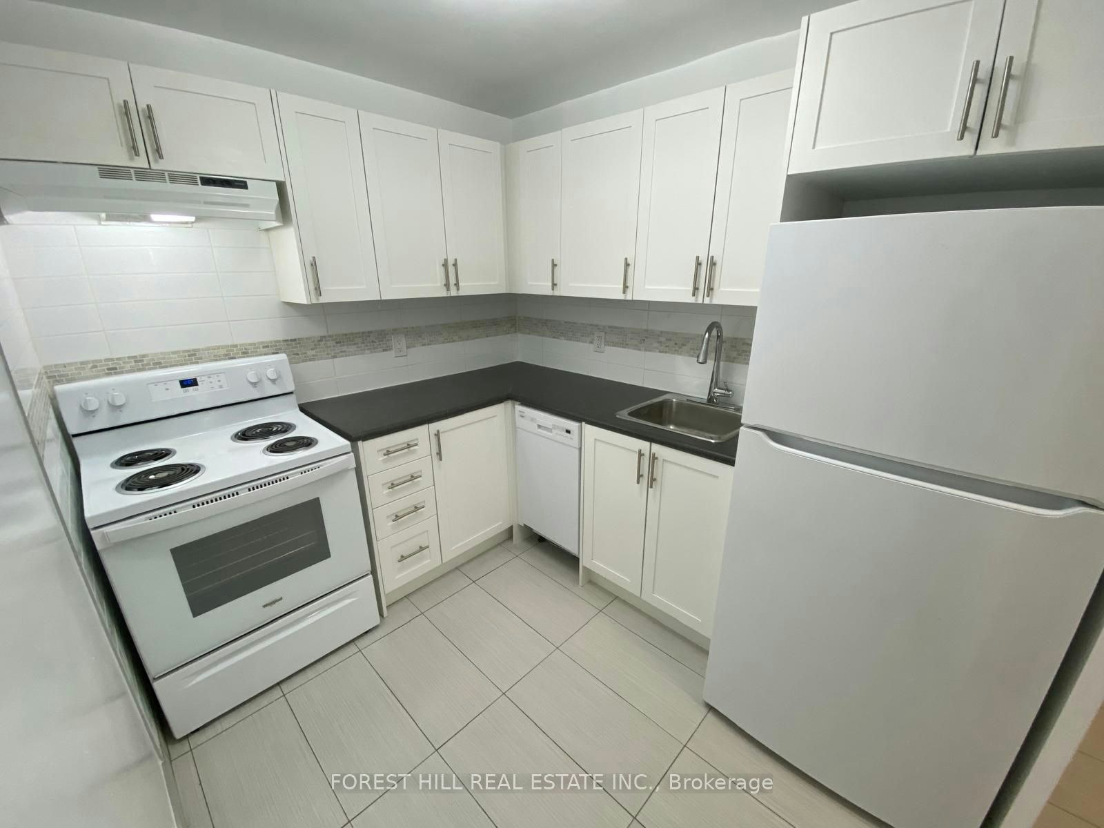 105-11 Shallmar Boulevard, Toronto, ON, M5N 1J6 - 4