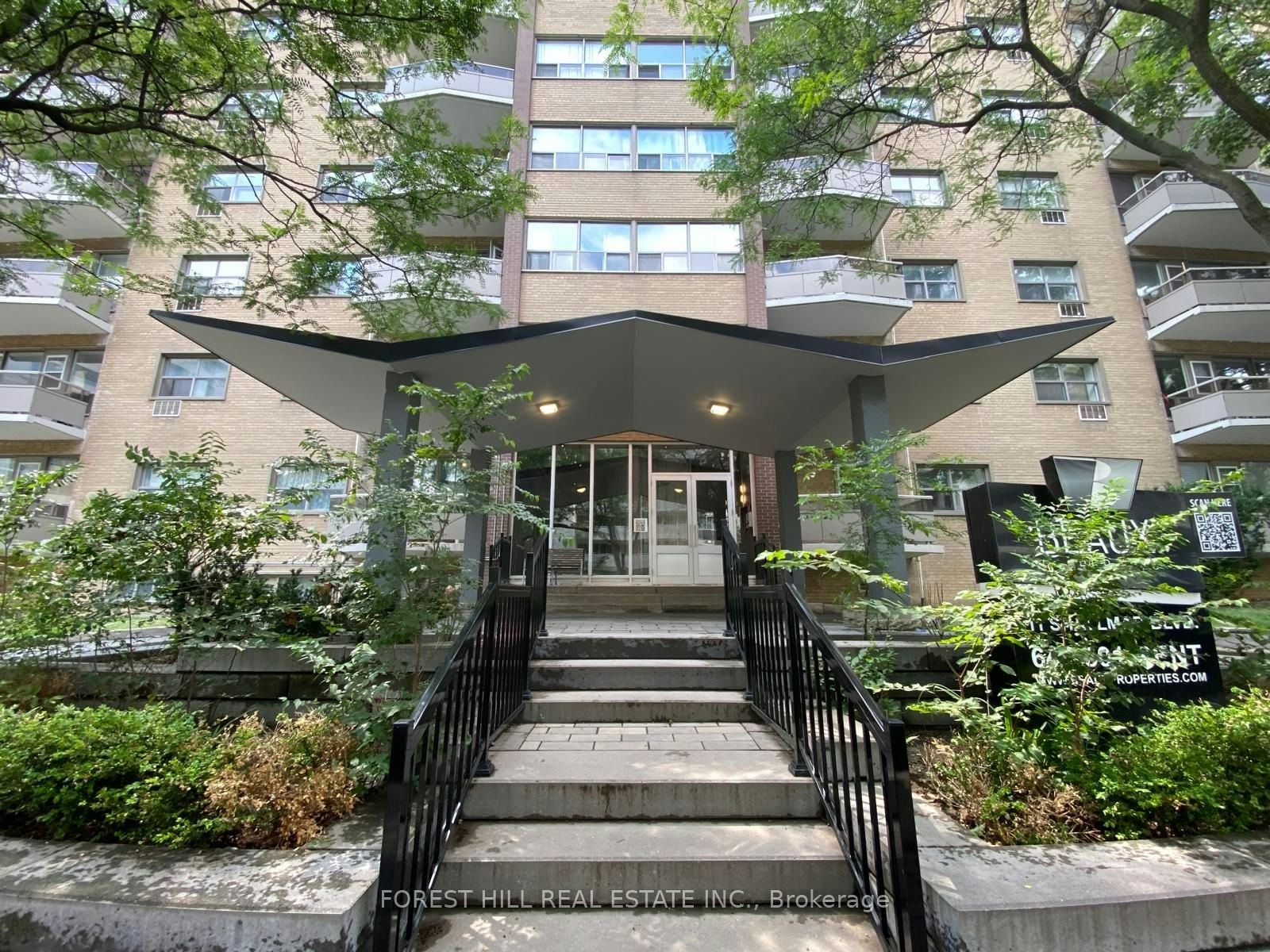 105-11 Shallmar Boulevard, Toronto, ON, M5N 1J6