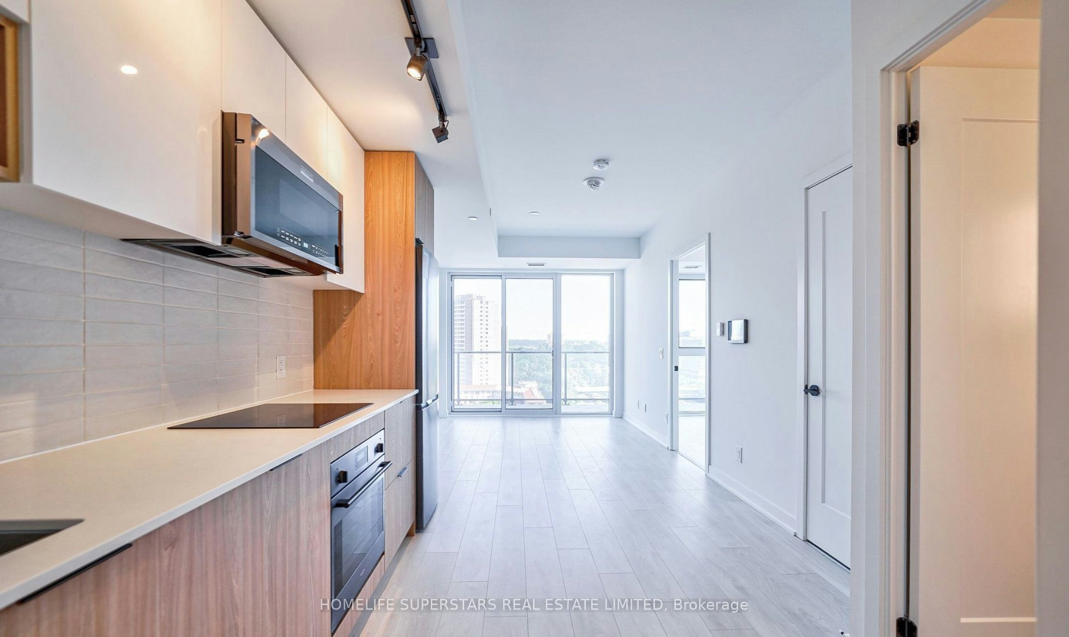 1611-5 Defries Street, Toronto, ON, M5A 0W7