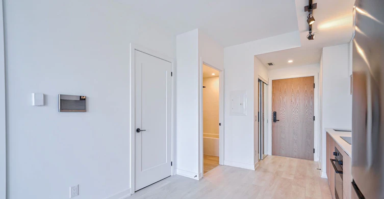 1611-5 Defries Street, Toronto, ON, M5A 0W7 - 3
