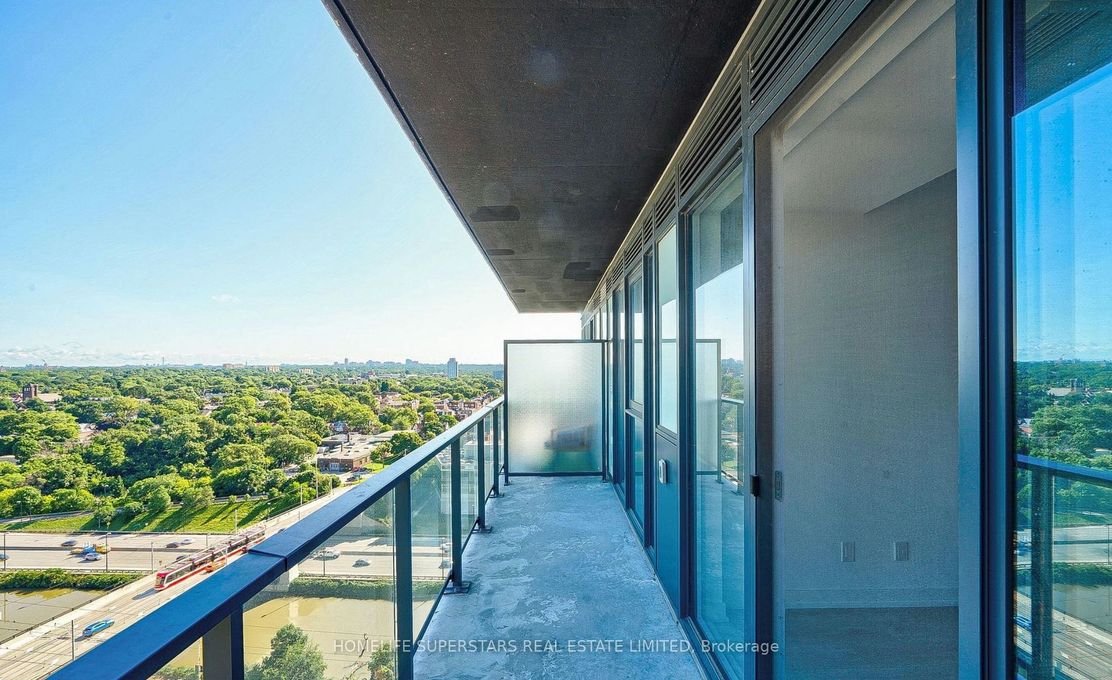 1611-5 Defries Street, Toronto, ON, M5A 0W7 - 14