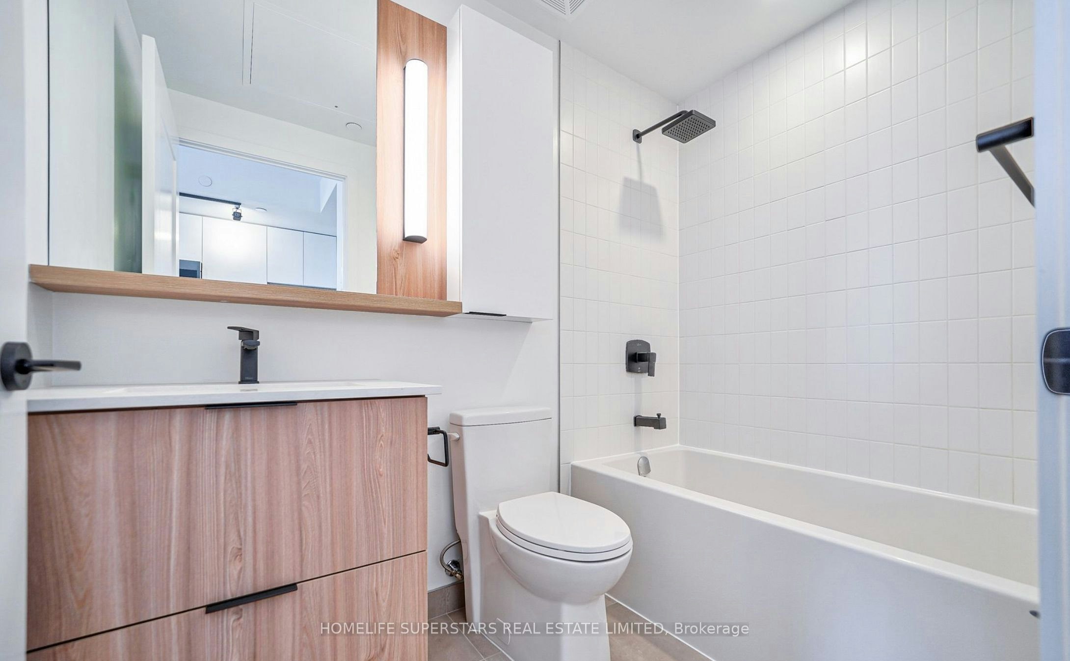 1611-5 Defries Street, Toronto, ON, M5A 0W7 - 4