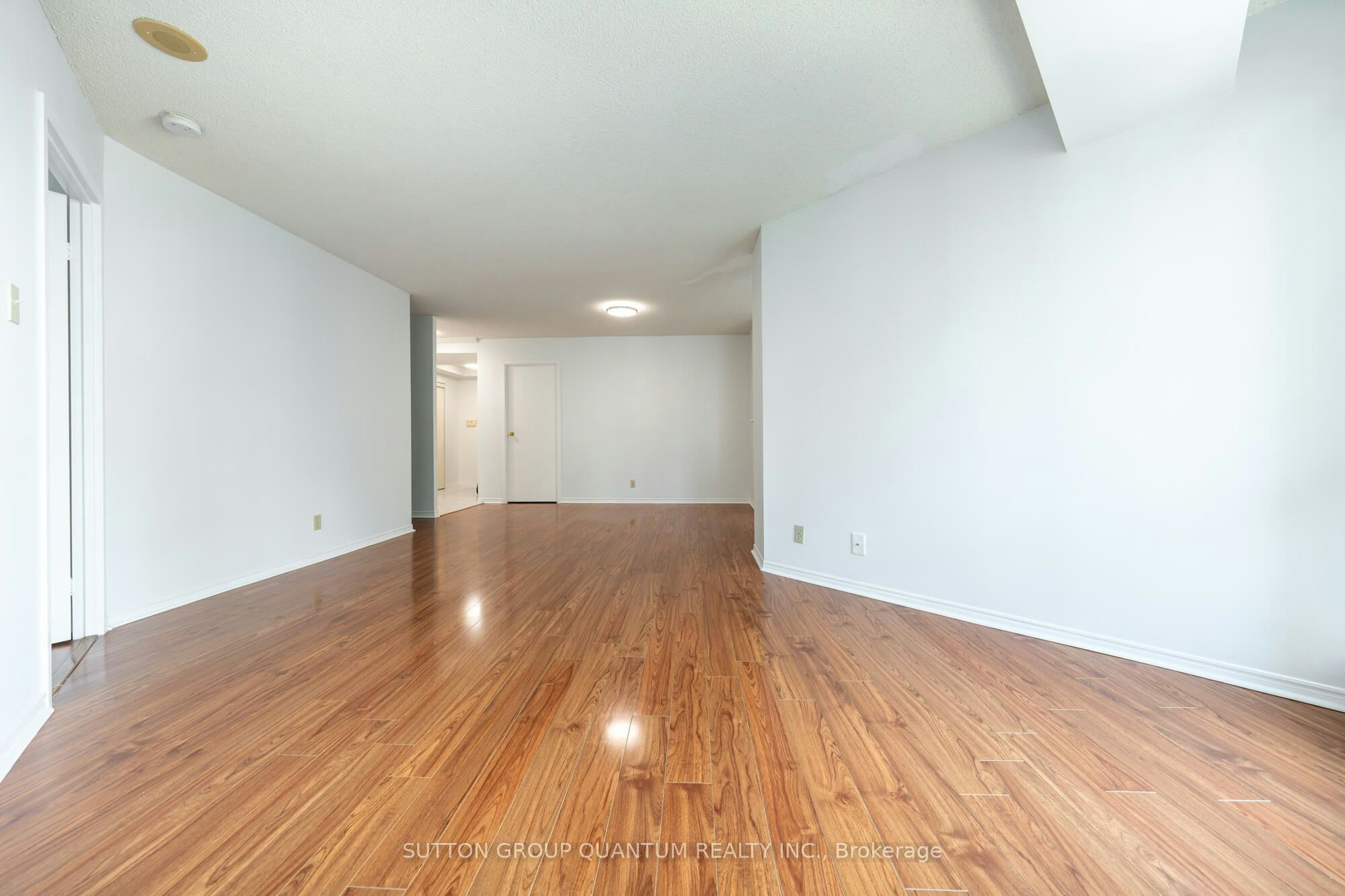 2113-10 Yonge Street, Toronto, ON, M5E 1R4 - 9