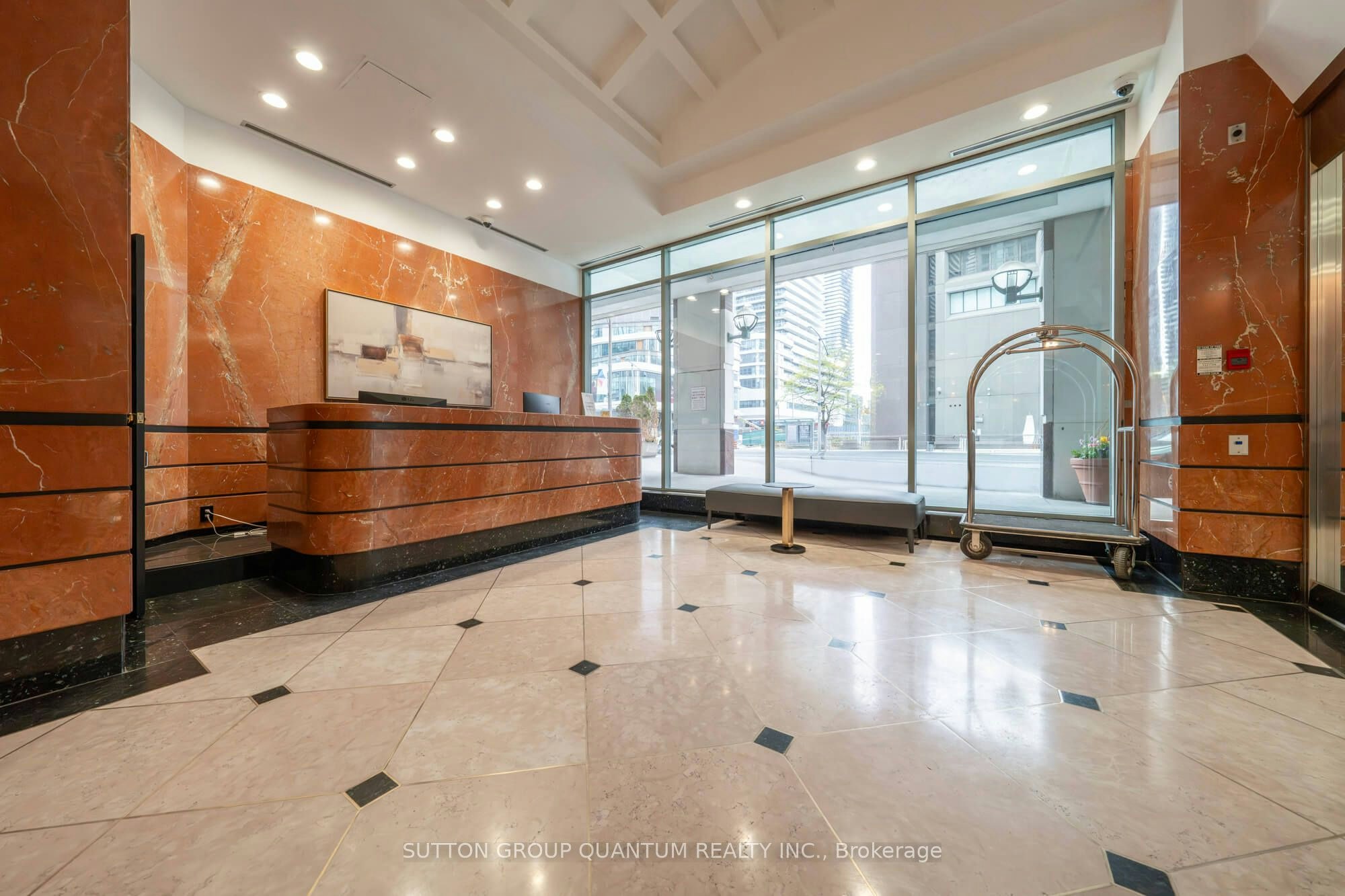 2113-10 Yonge Street, Toronto, ON, M5E 1R4 - 26
