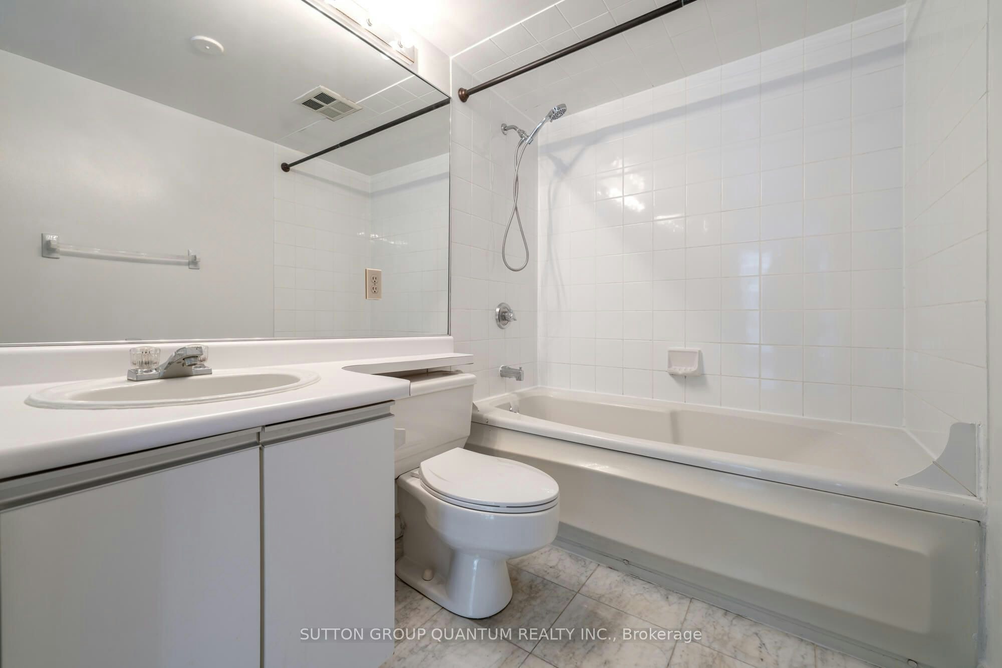 2113-10 Yonge Street, Toronto, ON, M5E 1R4 - 15
