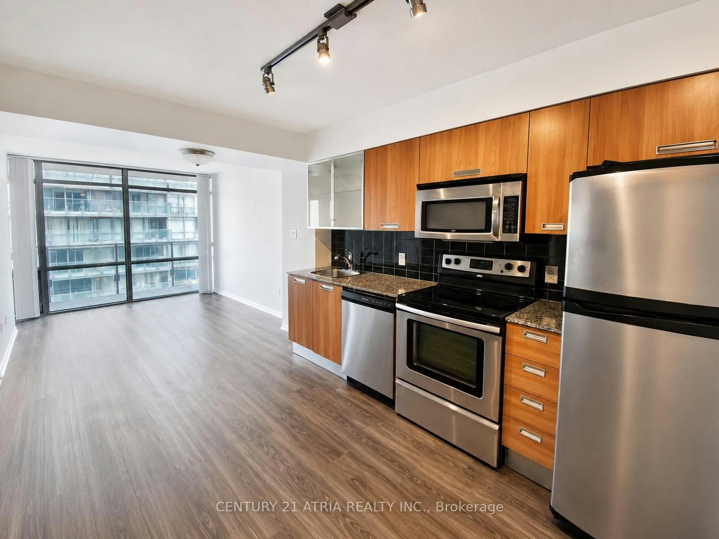 1910-38 Grenville Street, Toronto, ON, M4Y 1A5 - 2