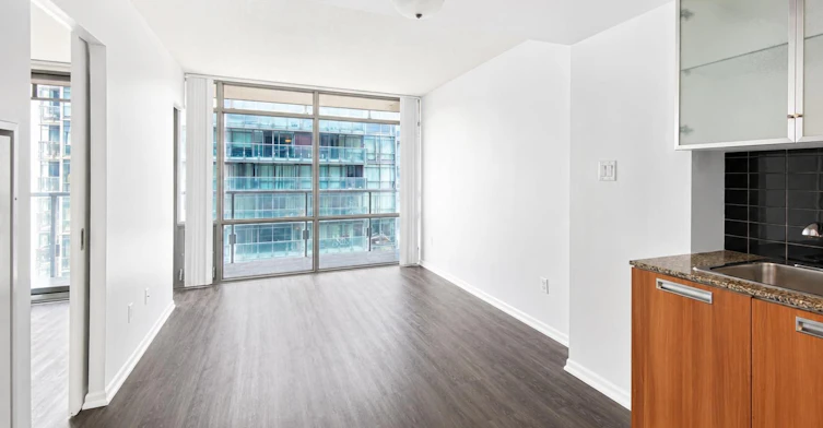 1910-38 Grenville Street, Toronto, ON, M4Y 1A5 - 4