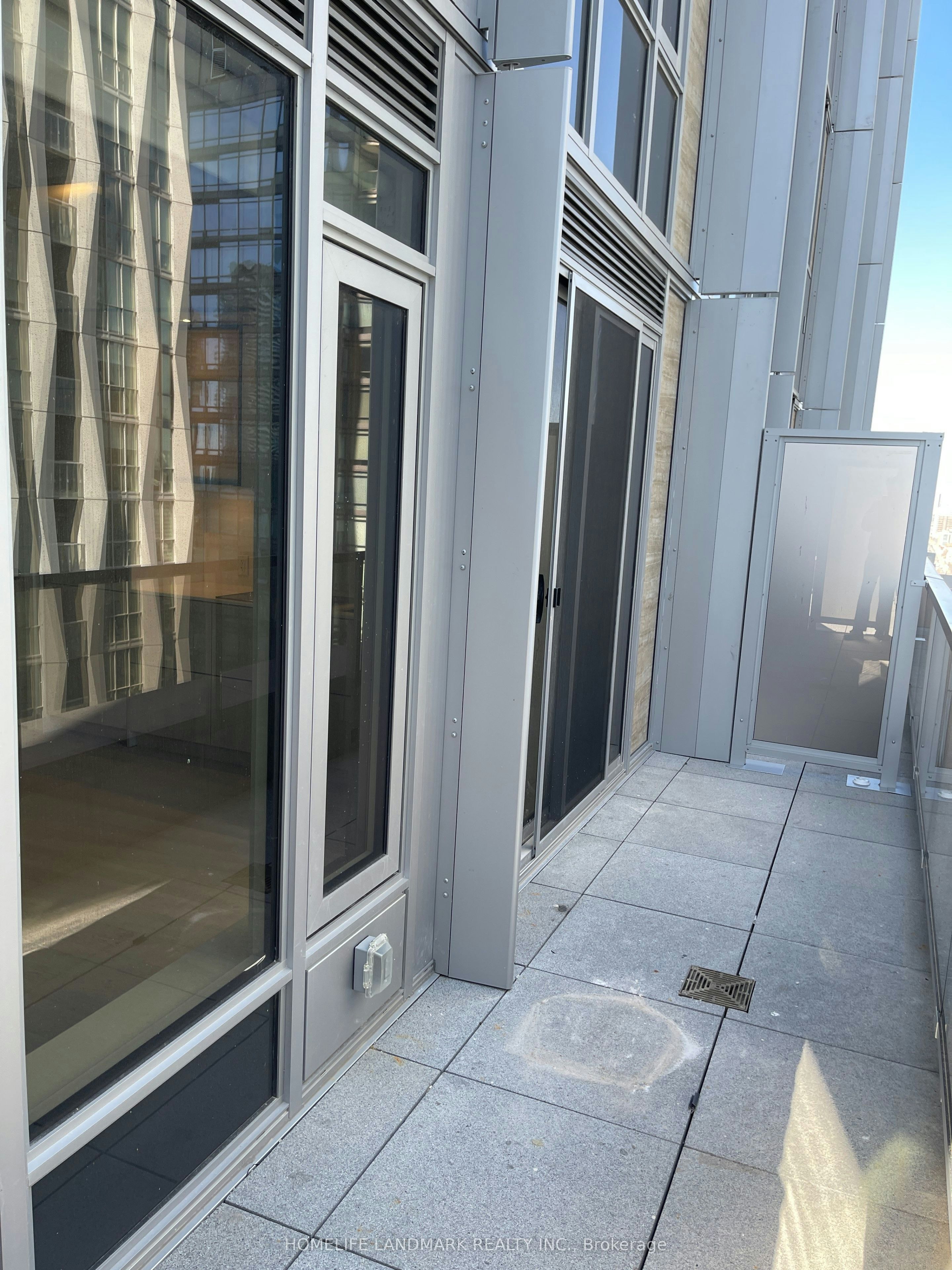 2408-11 Yorkville Avenue, Toronto, ON, M4W 0B7 - 17