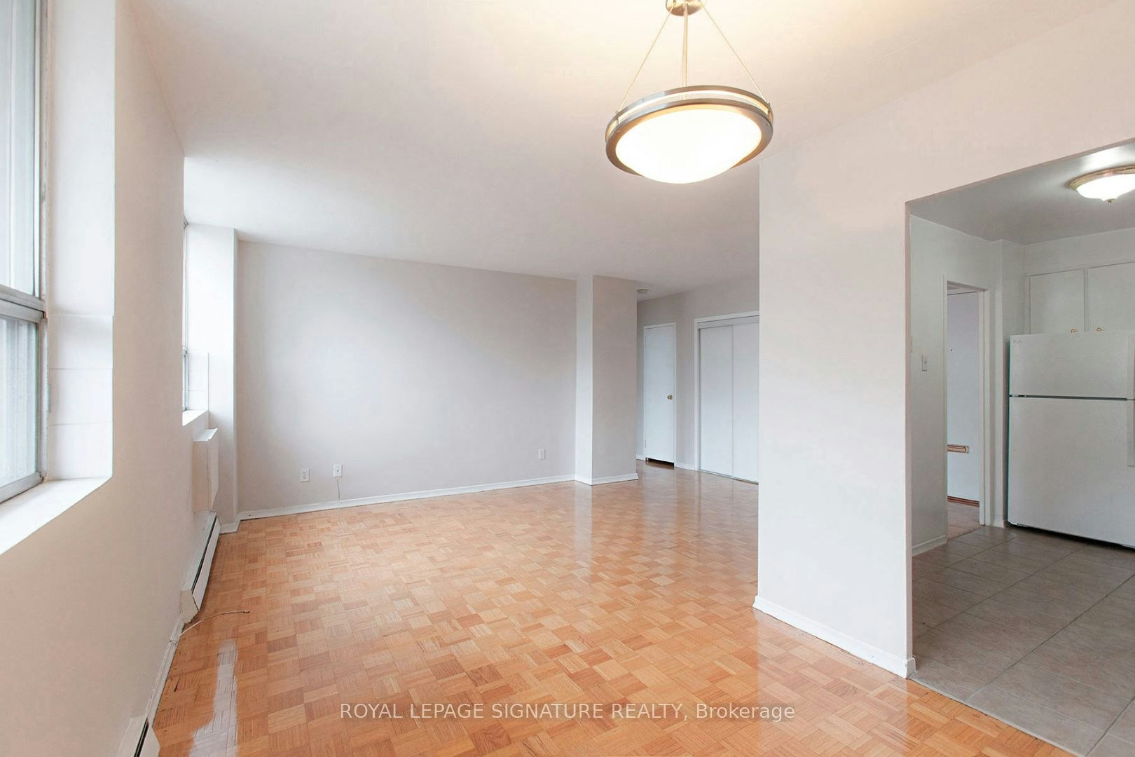 203-525 Eglinton Avenue E, Toronto, ON, M4P 1N5 - 4