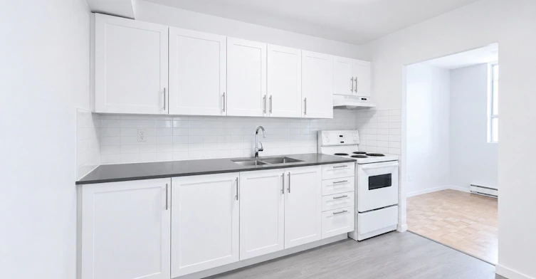 804-525 Eglinton Avenue E, Toronto, ON, M4P 1N5 - 9