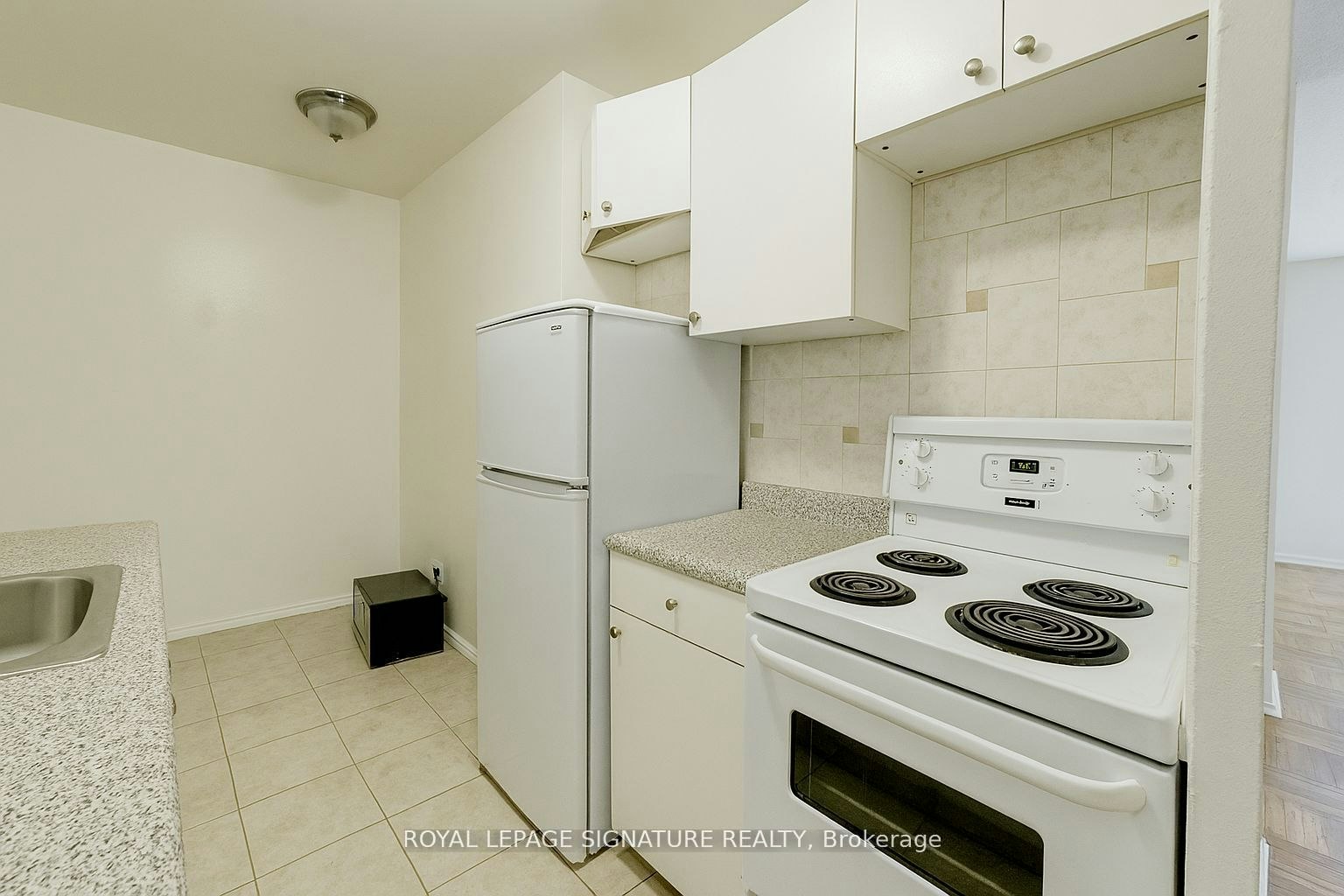 107-990 Avenue Road, Toronto, ON, M5P 2K8 - 5