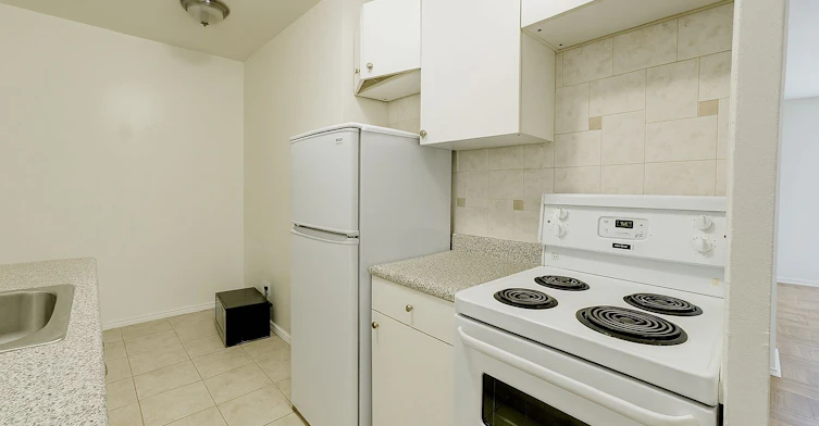 107-990 Avenue Road, Toronto, ON, M5P 2K8 - 5