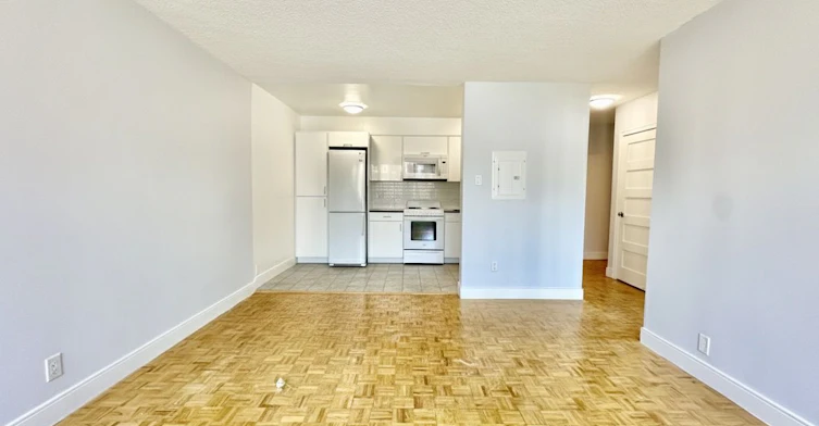 108-990 Avenue Road, Toronto, ON, M5P 2K8 - 3
