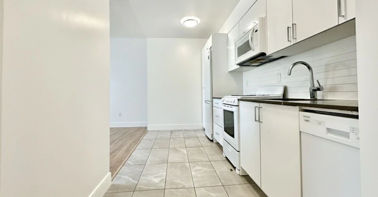 108-990 Avenue Road, Toronto, ON, M5P 2K8 - 5