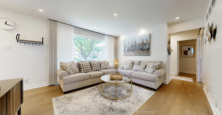 30 Paperbirch Drive, Toronto, ON, M3C 2E7 - 2