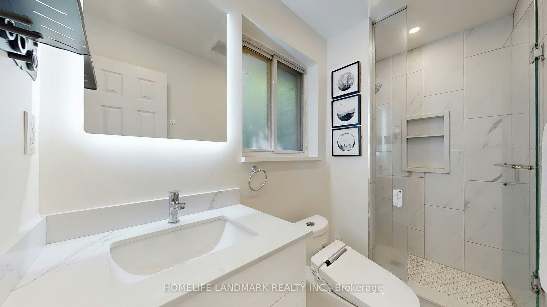 30 Paperbirch Drive, Toronto, ON, M3C 2E7 - 11