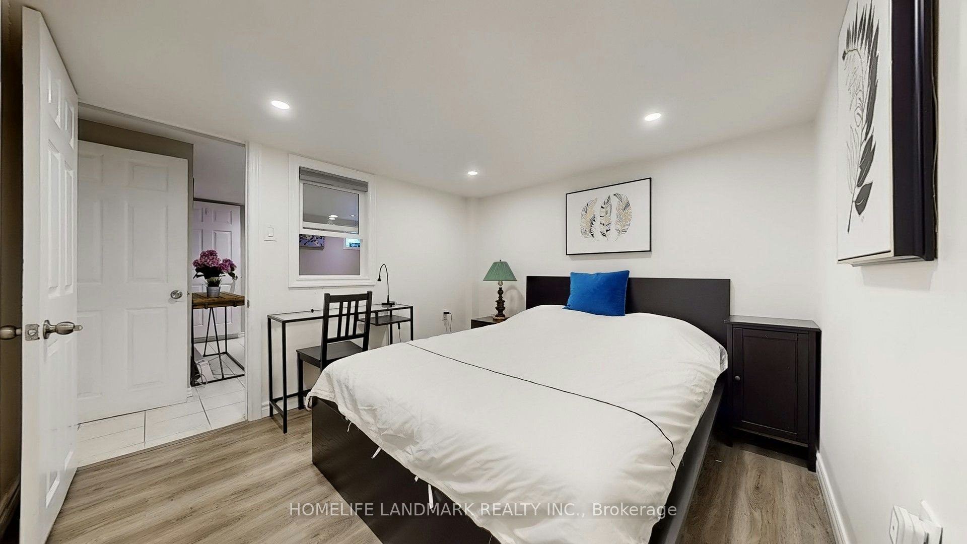 30 Paperbirch Drive, Toronto, ON, M3C 2E7 - 21