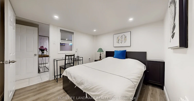 30 Paperbirch Drive, Toronto, ON, M3C 2E7 - 21