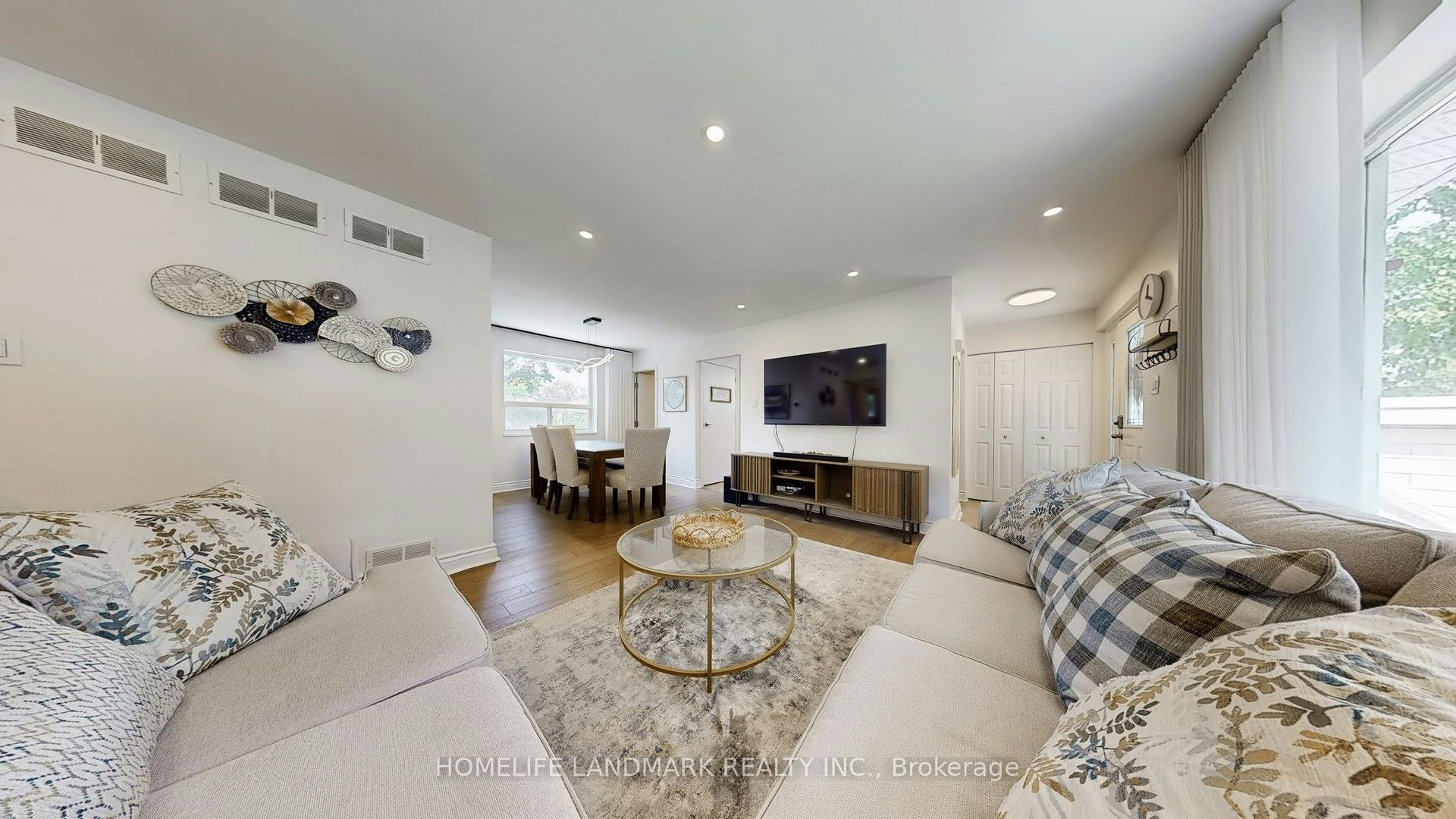 30 Paperbirch Drive, Toronto, ON, M3C 2E7 - 4