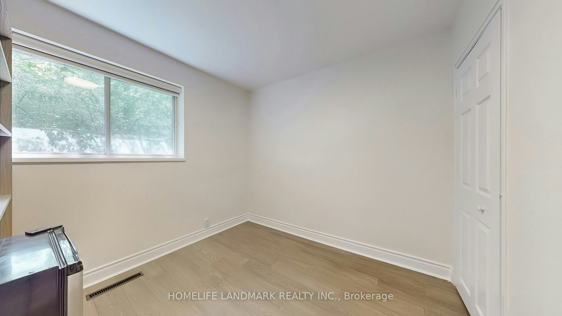 30 Paperbirch Drive, Toronto, ON, M3C 2E7 - 13