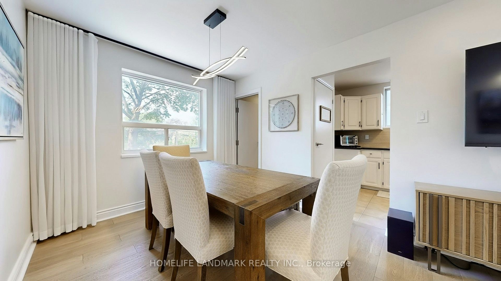 30 Paperbirch Drive, Toronto, ON, M3C 2E7 - 6
