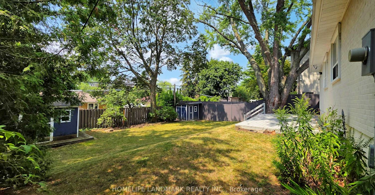 30 Paperbirch Drive, Toronto, ON, M3C 2E7 - 25