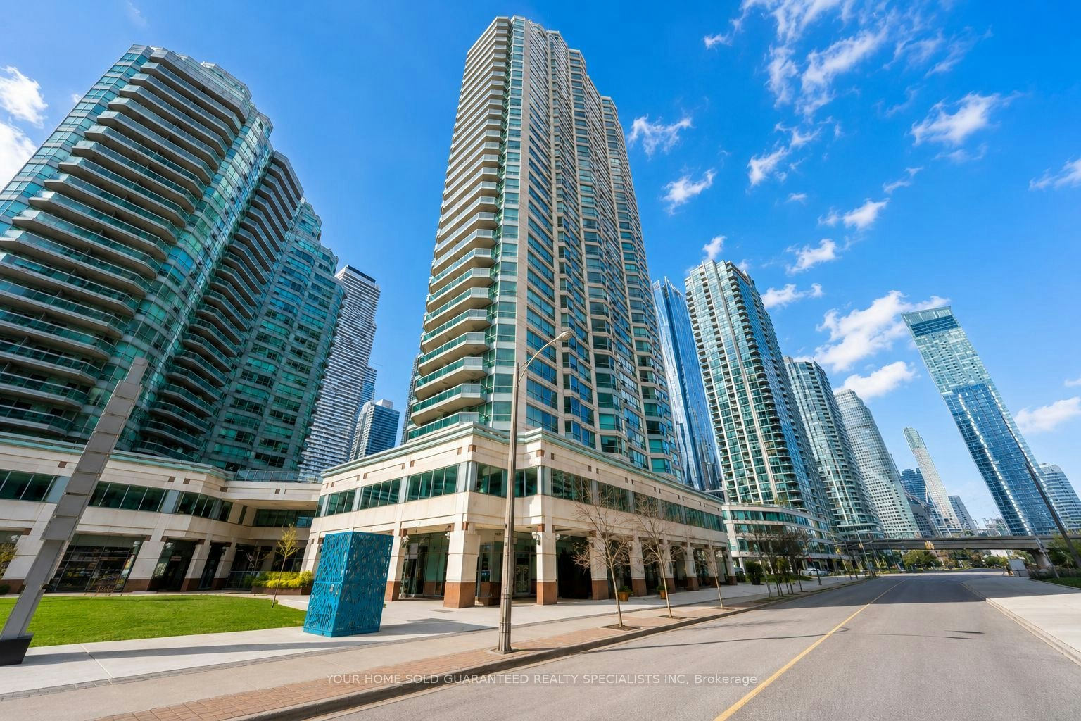2610-10 Yonge Street, Toronto, ON, M5E 1R4
