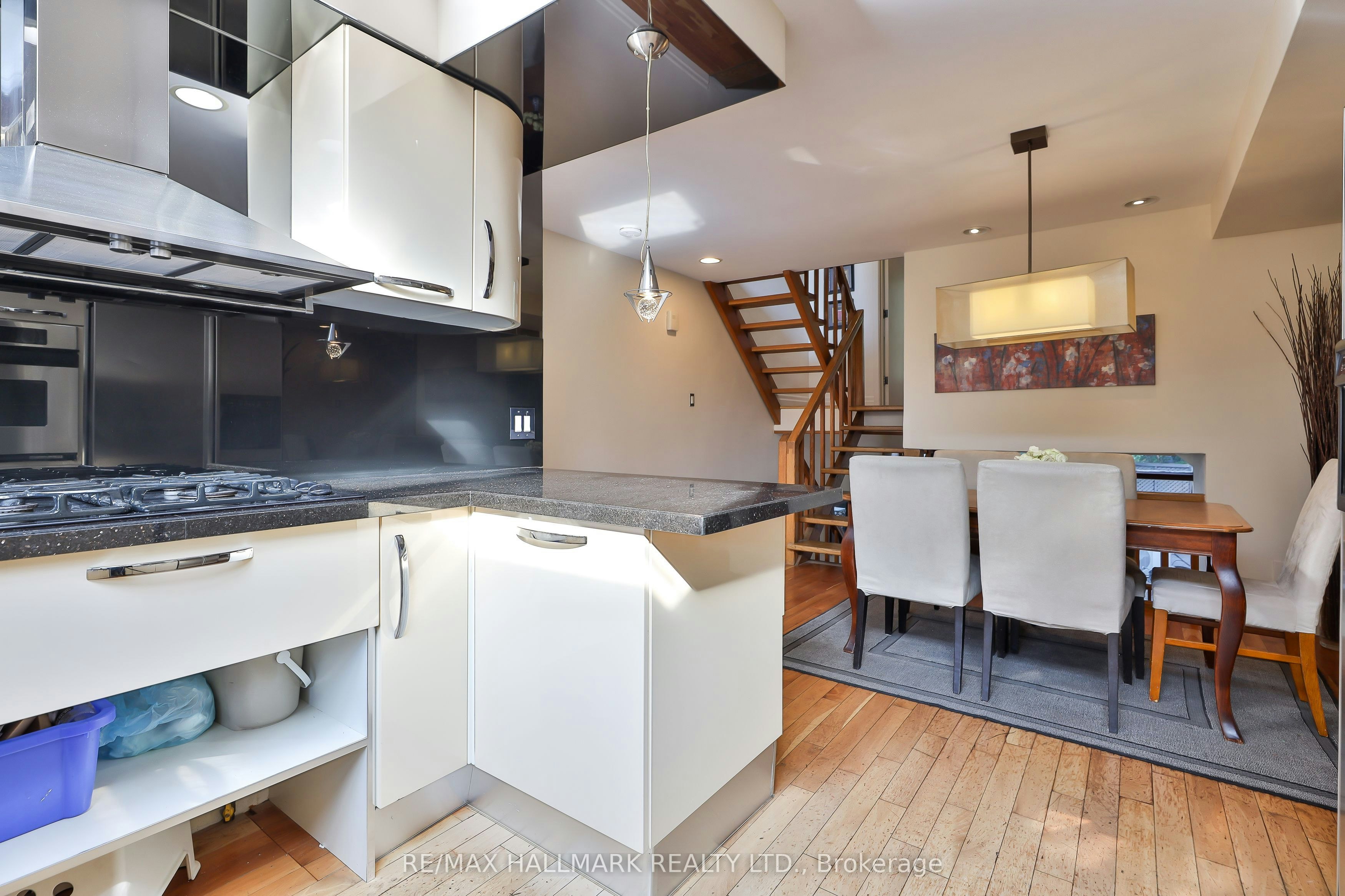 30A Bishop Street, Toronto, ON, M5R 1N2 - 7