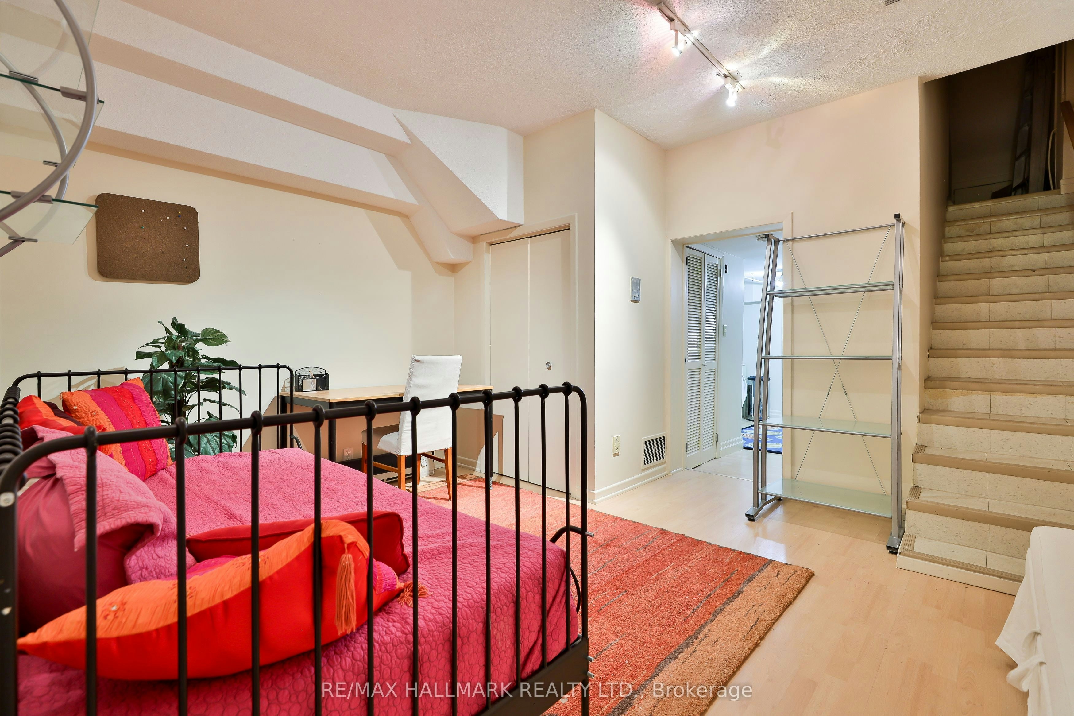 30A Bishop Street, Toronto, ON, M5R 1N2 - 25