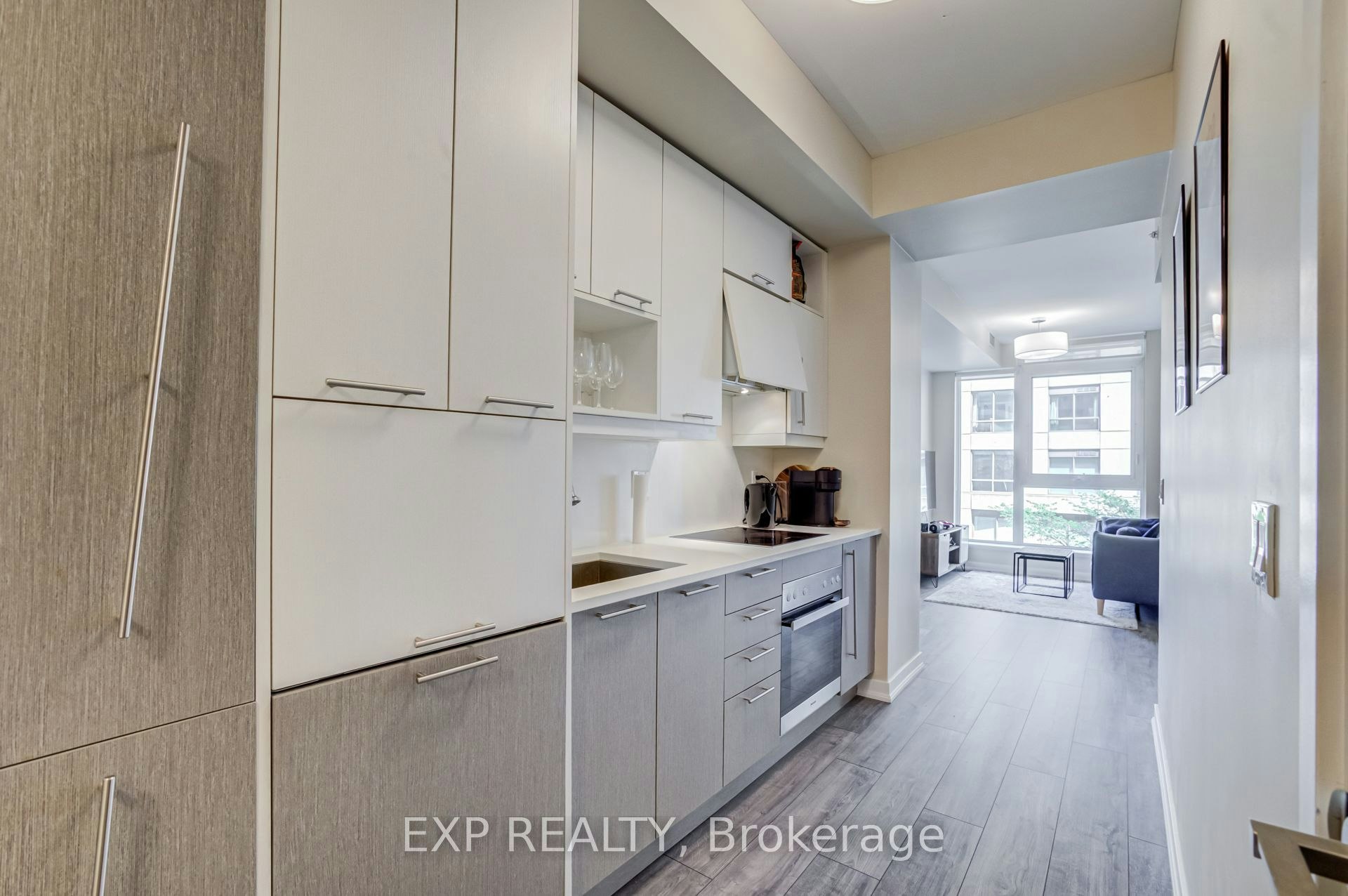 303-199 Richmond Street W, Toronto, ON, M5V 0H4 - 12