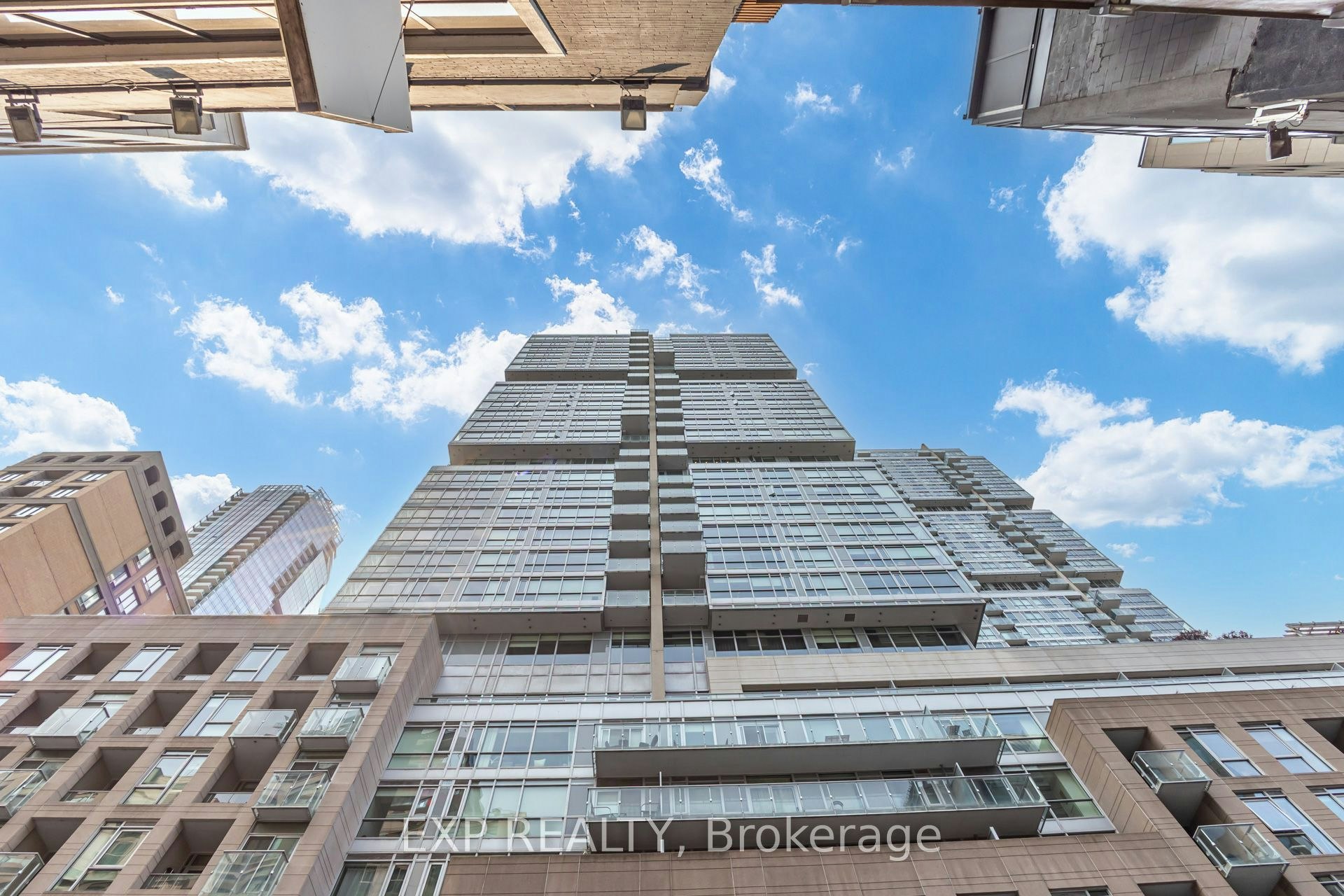 303-199 Richmond Street W, Toronto, ON, M5V 0H4 - 2