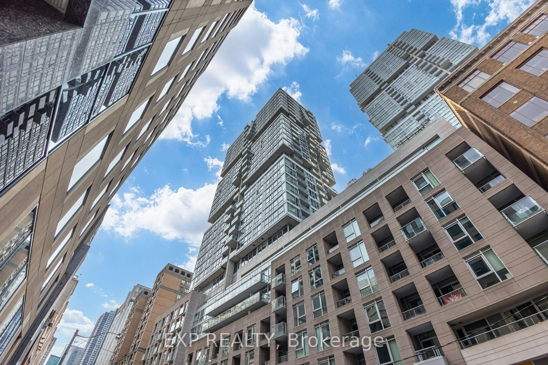 303-199 Richmond Street W, Toronto, ON, M5V 0H4