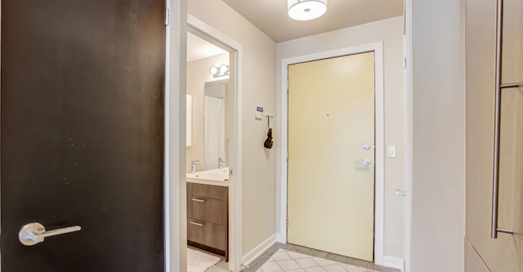 303-199 Richmond Street W, Toronto, ON, M5V 0H4 - 8