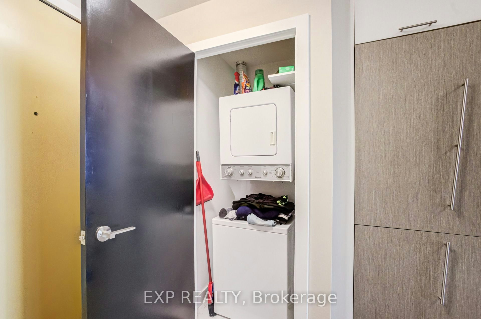 303-199 Richmond Street W, Toronto, ON, M5V 0H4 - 32